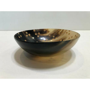 Bol de service en corne de designer avec base d'accent de lion idéal pour servir des collations salades de fruits et une table à manger élégante - Product Image 4