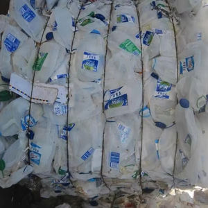 Déchets de bouteilles de lait en HDPE de qualité alimentaire, haute résistance, résistance chimique, à vendre - Product Image 1