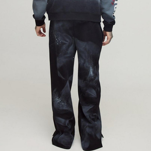 Pantalon baggy pour hommes personnalisé Design minimal avec effet de fondu solaire Style décontracté léger pour un usage quotidien - Product Image 2