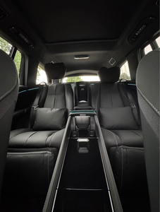 SUV Eléctrico Ultra-Lujo de Tamaño Grande 2024-2025, 503HP, 4.1L V8, Automático de 9 Velocidades, Premium, Volante a la Izquierda, Deportivo - Product Image 4