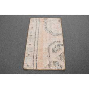 Alfombra Turca de 1.8x2.9 pies, Alfombra Pequeña Vintage, Alfombra Blanca con Diseño de Camuflaje Marrón - Product Image 1