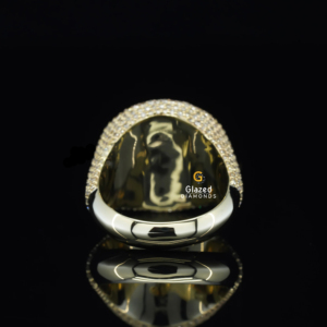 แหวนฮิปฮอปสีทองสีเหลือง14kt ที่เต็มไปด้วยเพชรโมอิสเจียระไนทรงกลมที่ช่วยเพิ่มความคมชัดระดับ VVS - Product Image 4