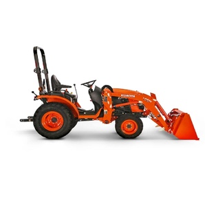 Tracteur utilitaire compact Kubota B2301 de qualité professionnelle, moteur diesel de 21 CV, idéal pour les terrains gazonnés et l'agriculture - Product Image 3