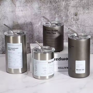 Gobelet en paille nouveauté - Product Image 1