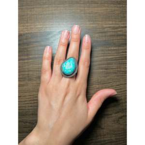Antionette Martinez Royston Dainty <b>Statement</b> <b>Ring</b> Turquoise & Sterling <b>Silver</b> Natural Stone Platinum Size 7.25 Everyday Wear - Product Image 4