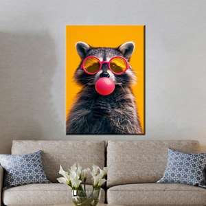 Impresión en lienzo de mapache elegante: obra de arte abstracta de animales para decoración del hogar, con marco tipo galería - Product Image 1