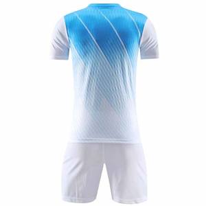 Uniforme de football personnalisé à séchage rapide, vêtements de sport d'entraînement, vêtements de sport de haute qualité, vente en gros, uniformes de football pour usage sportif - Product Image 3