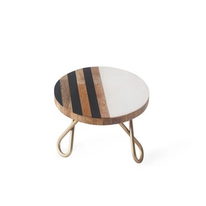 Support à gâteau élégant en marbre et résine avec base en métal, parfait pour la présentation de desserts de fête d'anniversaire de mariage et la décoration intérieure - Product Image 1