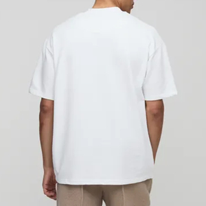 Camiseta de peso pesado de 300 gramos personalizada para hombre, ropa de calle de gran tamaño con hombros caídos, camiseta en blanco con cuello de costilla extendida para hombre 100% - Product Image 2
