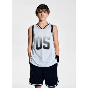 Camisetas deportivas personalizadas al por mayor de alta calidad para hombre, transpirables, para gimnasio, fitness, correr, entrenamiento, ligeras, para uso diario. - Product Image 5