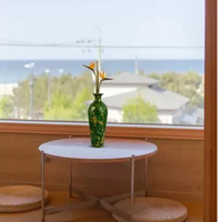 Vase en laiton Art Déco vert et or de 19 pouces avec couvercle en émail incassable pour les projets d'artisanat de décoration intérieure