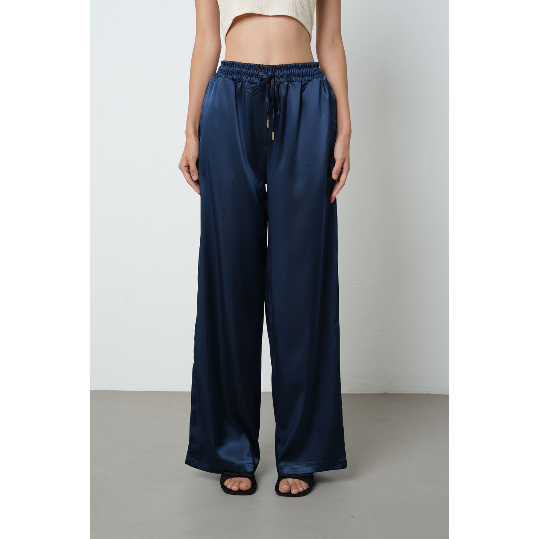 สีน้ำเงินกรมท่า