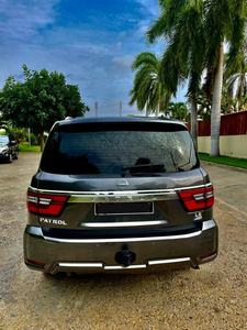 OFERTA PROMOCIONAL en NISSAN PATROL PLATINUM 2023 USADO, DIÉSEL DE LUJO, VOLANTE A LA IZQUIERDA, NEUMÁTICOS R18 con ENVÍO GRATUITO A TODO EL MUNDO - Product Image 5