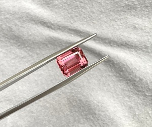 Piedra de corte facetado Octágono turmalina Rosa melocotón de 4,88 quilates de calidad superior para fabricación de joyería fina Natural - Product Image 6