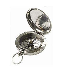 Brújula Náutica de Metal Estilo Antiguo, Acabado Elegante en Latón, Regalo Perfecto para Marineros, Exploradores, Entusiastas del Aire Libre y Coleccionistas - Product Image 4