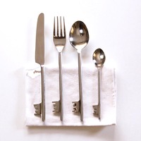 Haute vente acheter à prix réduit conception personnalisée couverts cuillère fourchette couteau luxe argent couverts ensemble or finition poignée