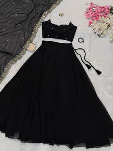 Elegante Conjunto de Trabajo de perlas de color negro adornado Georgette Lehenga Choli y Dupatta para ropa de fiesta de mujer - Product Image 4