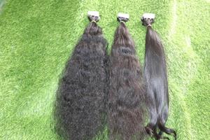 Extensiones de cabello humano sin procesar Remy virgen indio 28-30 pulgadas estilo cinta estiradas en longitudes de onda natural en su color natural - Product Image 2