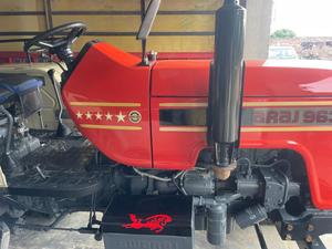 2021 swaraj 963รถแทรกเตอร์4x4ใช้3สูบเครื่องยนต์65แรงม้าและ4WD เกียร์ - Product Image 4