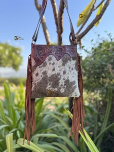 Bolso de Hombro Estilo Bohemio Vintage con Flecos, Diseño Occidental, Tallado a Mano, Cuero Vacuno, Piel, Estilo Gitano - Product Image 4