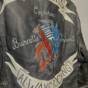 Chaqueta cortavientos de invierno de cuero PU para hombre de alta calidad personalizada con cremallera brillante logotipo frontal de poliéster personalizado para protección contra el viento - Product Image 4