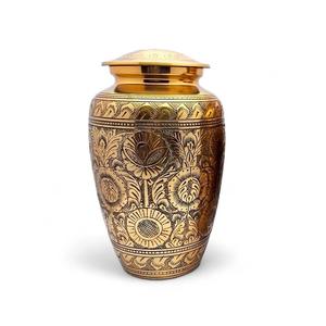 Urne de crémation en laiton en métal fait à la main de haute qualité résistante à la rouille et décorative pour les monuments commémoratifs à la maison et l'utilisation funéraire - Product Image 1