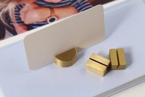 Beau support de table décoratif pour porte-cartes, idéal pour les étiquettes de nom, les bureaux d'affichage de photos ou les présentations d'événements - Product Image 2