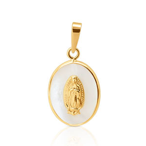Pendentif en or fin représentant la Vierge de Guadalupe avec un élégant charme de la Vierge de Guadalupe en nacre - Product Image 1