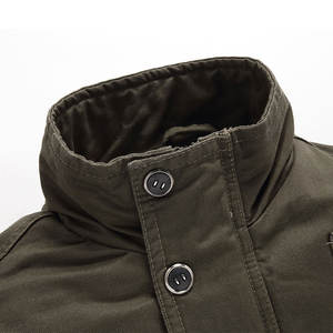 แจ็คเก็ตบอมเบอร์ไนลอนผู้ชายแบบสั่งทำพิเศษ สไตล์วินเทจ ปักลาย คอตั้ง ซิปปิด ผ้าเดนิมฟอก สำหรับฤดูหนาว - Product Image 3