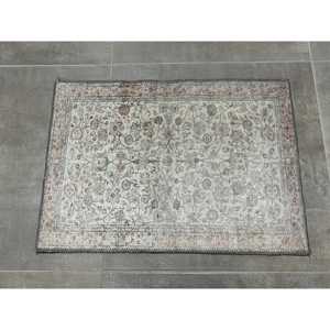 พรมลายดอกไม้สไตล์วินเทจแบบตุรกี: พรมพิมพ์ลายชายฝั่งโทนสีอ่อน, พรมบางแบบไม่ทอ - Product Image 1