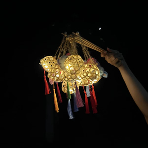 Linterna de bambú ecológico con cubierta de animales de algodón suave, juguete ligero adorable para niños, mediados de otoño - Product Image 1