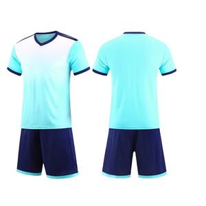Ensemble de maillot de football à manches courtes pour hommes de haute qualité Nom personnalisé Numéro Bleu Uniforme de football pour adultes pour garçons Conception personnalisée - Product Image 4
