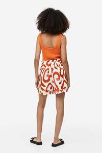 Ropa informal de verano, pantalones cortos de longitud corta para mujer, pantalones cortos de color sólido de lana de algodón 100% con bolsillos laterales, pantalones cortos boxy FIT para mujer - Product Image 2