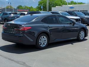 Toyota Camry 4 portes CVT HYB LE 2025 - Product Image 4