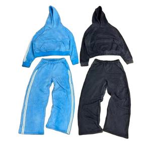 ชุดวอร์มคุณภาพสูงแบบสั่งทำ กางเกงขายาวทรงกว้างและเสื้อครอป ผ้าฝ้าย แฟชั่นเรียบง่าย ชุดผู้หญิงสำหรับเล่นกีฬา พร้อมโลโก้ - Product Image 1