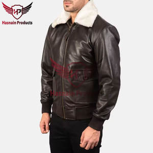 Veste de motard en cuir véritable pour hommes avec col en fourrure sur mesure Manteau en cuir à moteur original et élégant pour les cavaliers avant-gardistes - Product Image 3