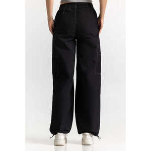 Pantalones Cargo Negros Básicos de Cintura Alta de Lona WM-JNS-WS23-020 con Característica Transpirable - Product Image 2