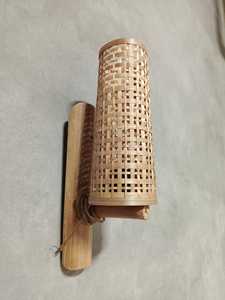 Lampe tissée en bambou faite à la main originale technique de fleur sculptée unique pour la décoration intérieure de la maison artisanat unique en son genre - Product Image 1