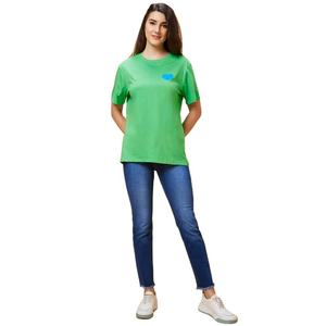 T-shirt en coton pour femmes coupe ample col rond t-shirt en tissu léger coupe décontractée à porter au quotidien avec un design imprimé minimaliste vente en gros - Product Image 4