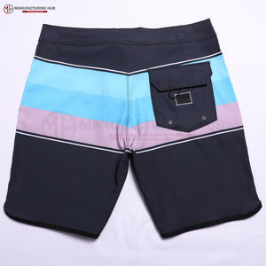 Shorts de plage en maille pour hommes bon marché en gros Shorts de gym unis à séchage rapide grande taille Shorts de fitness avec poches pour hommes - Product Image 4
