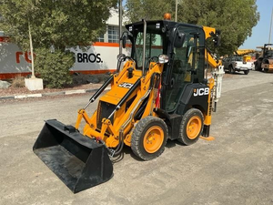 ซื้อมินิโหลดเดอร์ JCB 1CX คุณภาพสูง พร้อมบุ้งกี๋ 4-in-1 |   รถแบคโฮแบบสกิดสเตียร์ |   รถตักอเนกประสงค์ขนาดกะทัดรัดสำหรับฟาร์มและสวน - Product Image 6