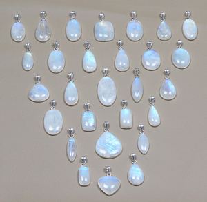 Pierre de lune femmes pendentifs bleu Flashy arc-en-ciel pierre de lune cristal lunette collier fait main bijoux - Product Image 1