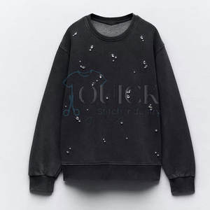 Vente en gros de sweat-shirt d'hiver de haute qualité avec strass sur le devant en polyester/coton anti-rides respectueux de l'environnement et respirant - Product Image 1