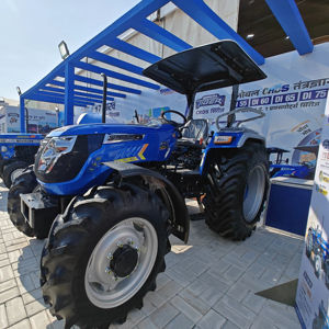Tractor de Ruedas Sonalika de 75 CV Nuevo de la India con Motor y Componentes de Caja de Cambios Automática - Product Image 5