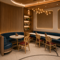 Set di Arredamento per Caffetteria di Lusso con Sedute Semicircolari Imbottite, Tavolo e Sedie in Legno per Ristorante
