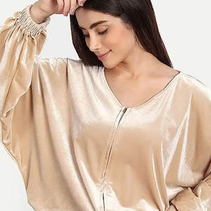 Nouveautés Vente en gros de haute qualité en velours sweat à capuche zippé personnalisé joggers deux pièces survêtement en velours pour femmes - Product Image 6