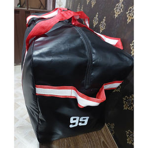 Sacs de sport imprimés avec logo d'équipe pour équipement de hockey sur glace à quantité minimale de commande basse - Product Image 3