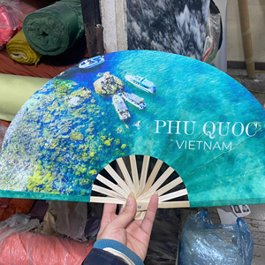 Abanico de mano de bambú tradicional personalizado con decoración de impresión de Viet Fargimex - Product Image 3