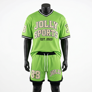 Conjunto de camiseta y pantalones cortos de fútbol de malla de poliéster de 180 GSM para hombre, color verde lima, personalizado con tela Tackle Twill. - Product Image 1