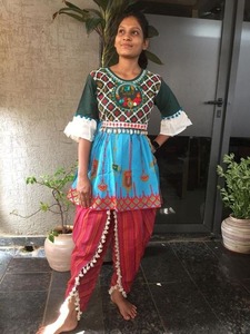 Nueva colección Venta al por mayor en línea Premium Silk Salwar Kameez Dhoti Style Fabricante de India - Product Image 4